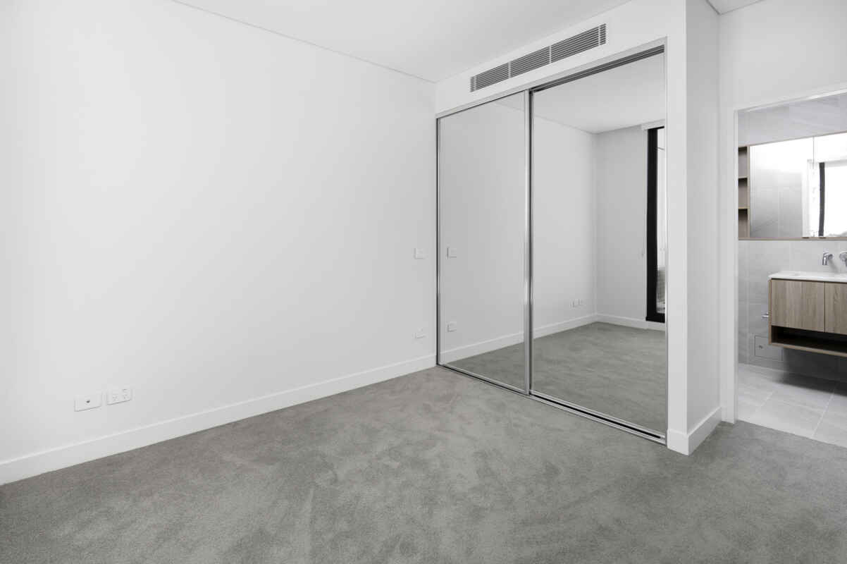 825/23 Spurway Drive Norwest