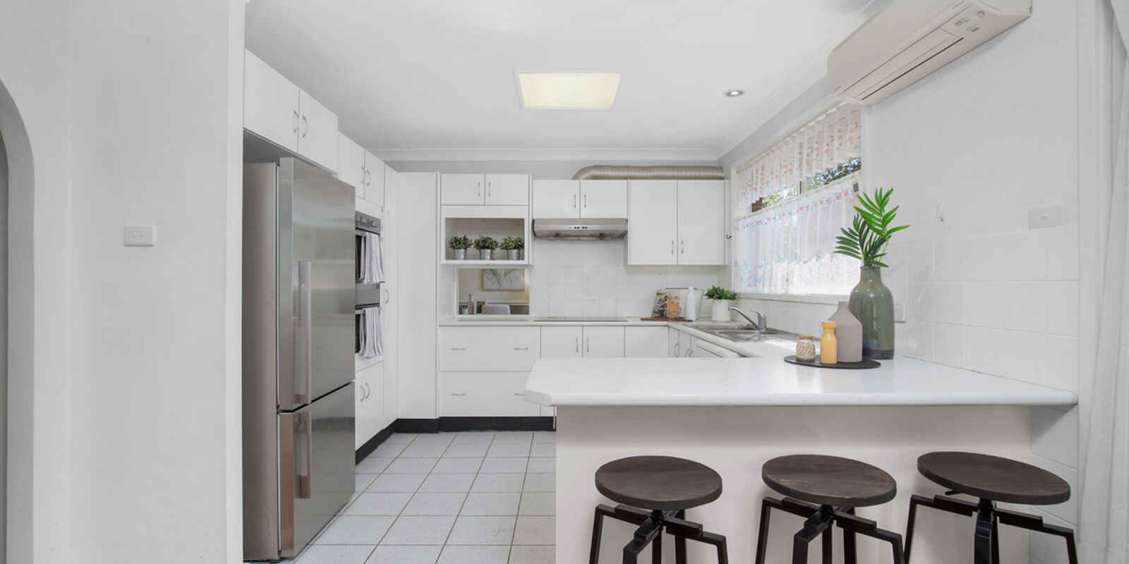 16 Kinarra Avenue Kellyville