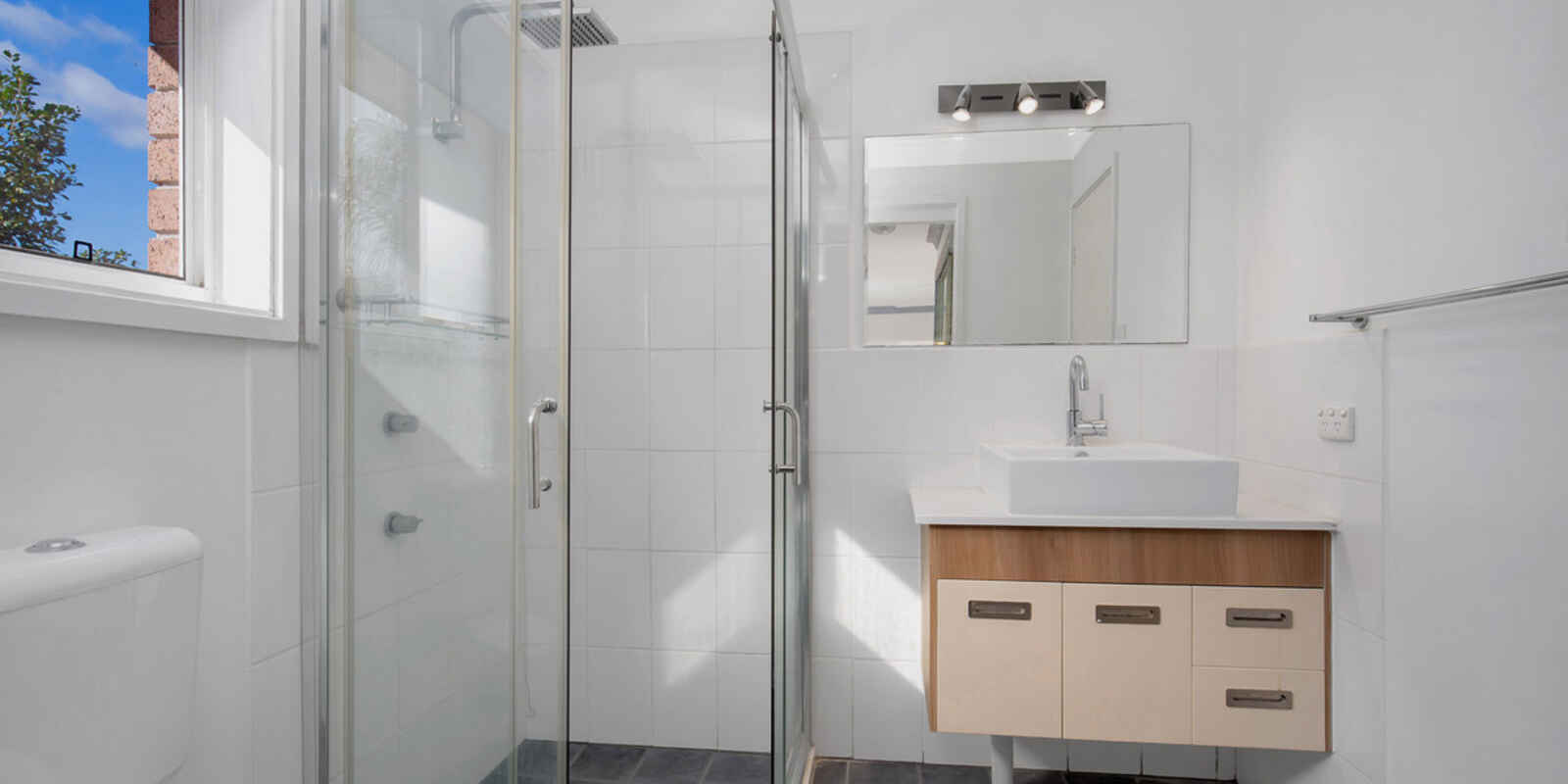 16 Kinarra Avenue Kellyville