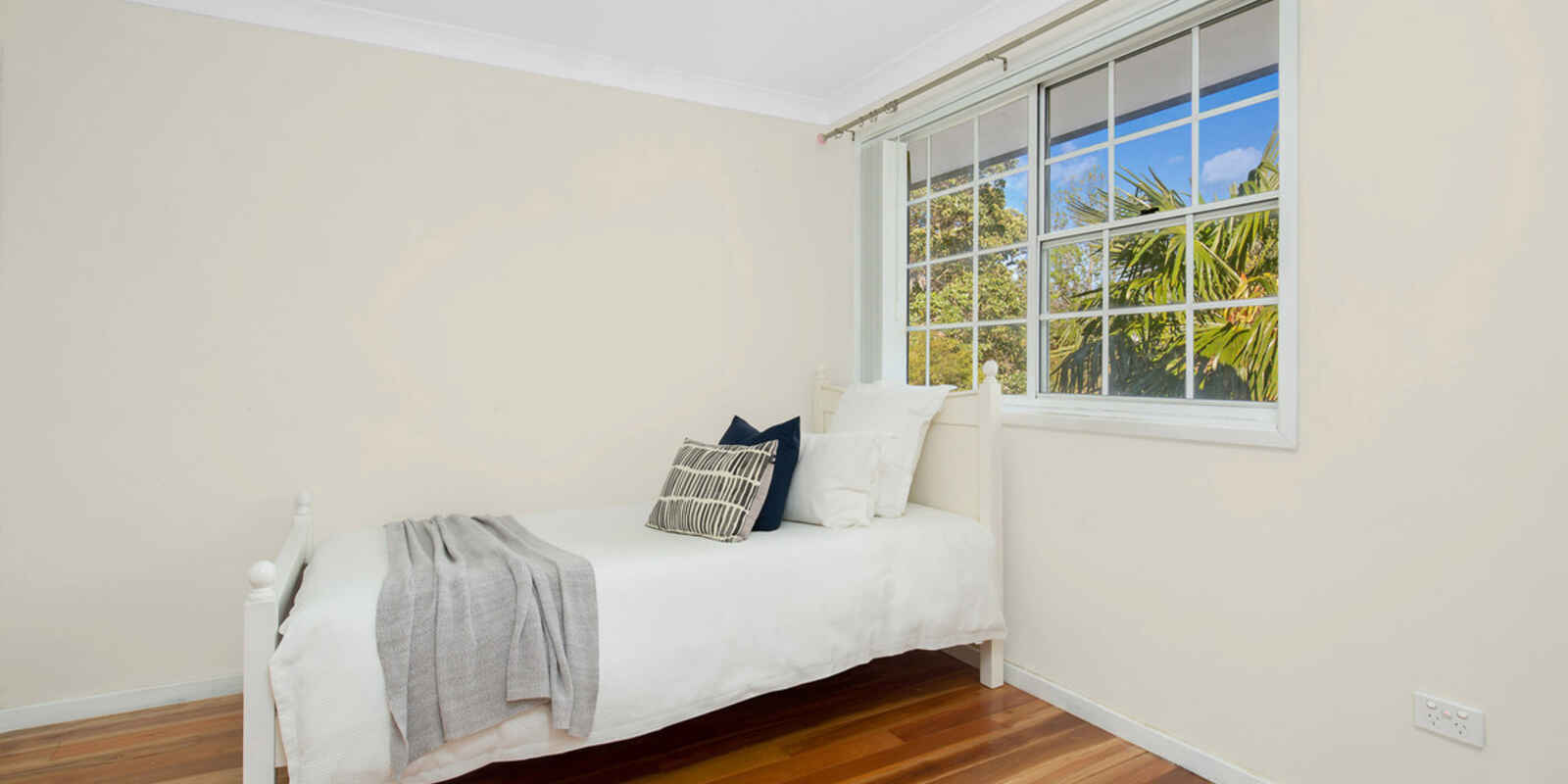 16 Kinarra Avenue Kellyville