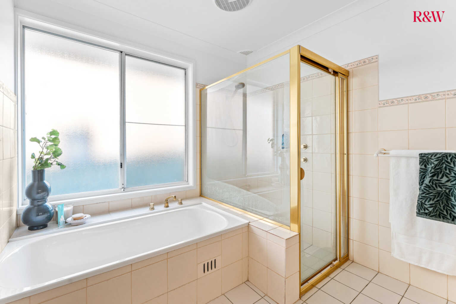 4 Dubbo Street Quakers Hill