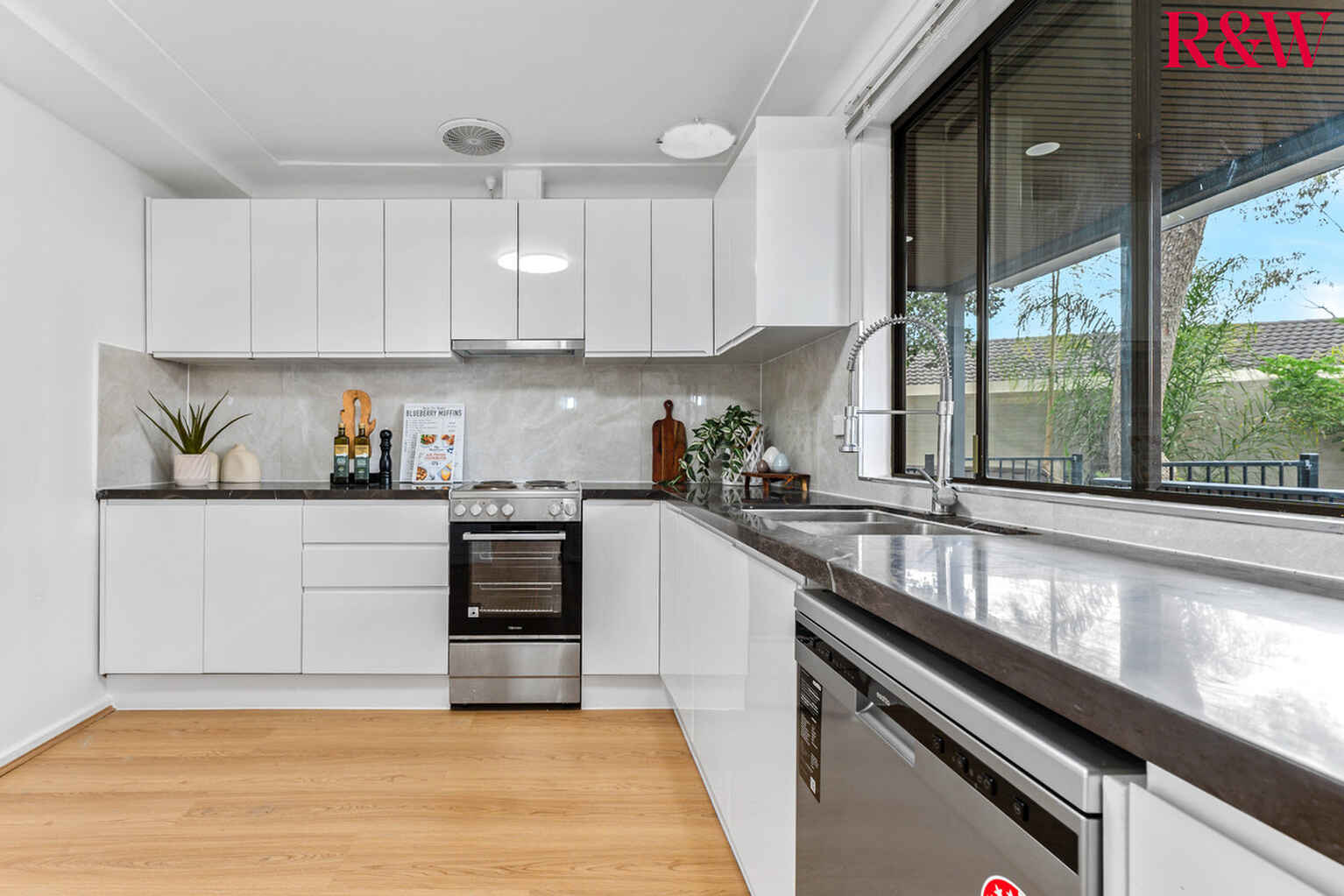 2 Cosimo Street Toongabbie